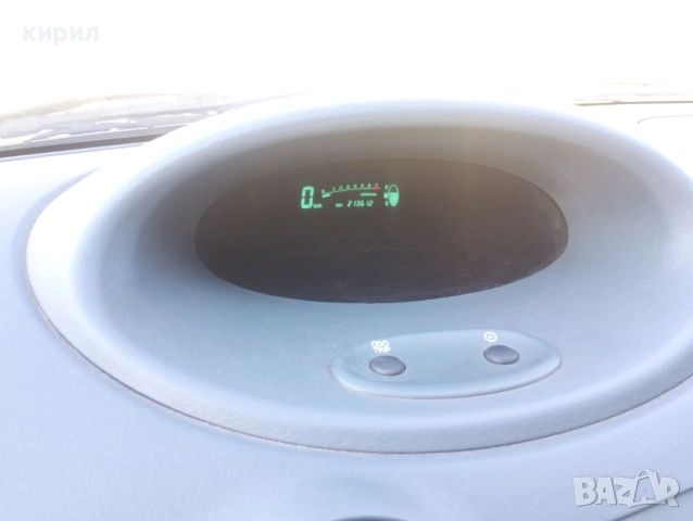 Toyota Yaris 1.3, снимка 11 - Автомобили и джипове - 54498638