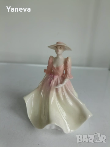 Фигурка на дама от Coalport „May Ball“ – фин костен порцелан от 1990 г., ръчно рисувана, снимка 3 - Статуетки - 54393013