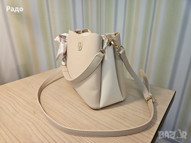 Нова дамска кожена чанта PUAFELI LY94 beige бежово кремаво еко кожа златна раница дръжки презрамки, снимка 12 - Чанти - 54797756