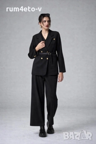 Костюм в три цвята 