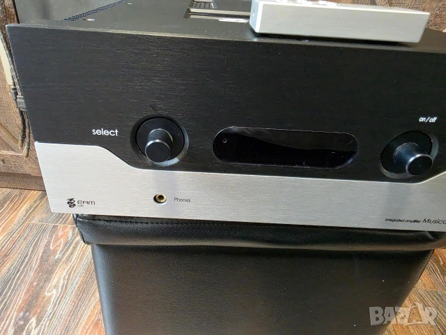 Продавам топ модел усилвател EAM Lab Musica 202i , снимка 2 - Ресийвъри, усилватели, смесителни пултове - 54652551