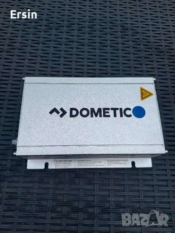 Зарядно устройство за батерии и преобразувател Buck-Boost DOMETIC SMP 439-10 , снимка 2 - Къмпинг мебели - 54496552