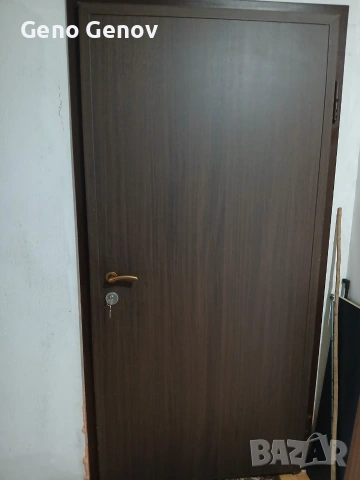 Блиндирана врата , снимка 2 - Входни врати - 55087037