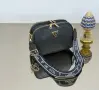 Guess Нова Дамска Кожена Чанта Различни Цветове Гес , снимка 9