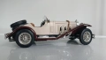 Mercedes-Benz SSK 1928 в мащаб 1:18, произведен от италианската компания Bburago. , снимка 6