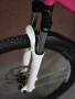 Продавам страхотен розов планински велосипед (MTB) – отлично състояние!, снимка 3