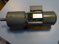 мотор редуктор SEW-EURODRIVE R60DT80K4BM Gear Motor 0.55kW, снимка 3