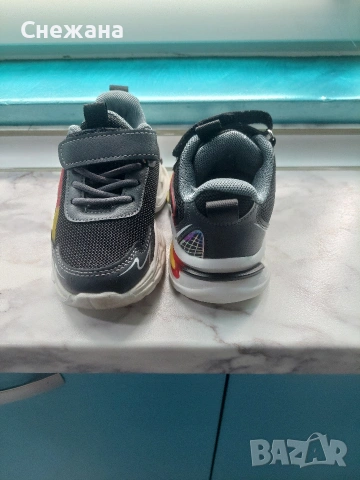 Маратонки , снимка 2 - Детски маратонки - 54139611