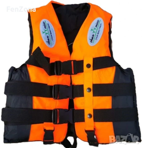 Детска спасителна жилетка с регулиращи колани и свирка