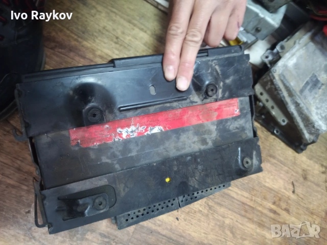 BMW 3 E46 CD/DVD changer 8364931 65.12-6 908 949 8364931 65.12-6 908 949, снимка 12 - Части - 47998333
