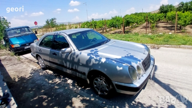 Мерцедес , снимка 3 - Автомобили и джипове - 54855590
