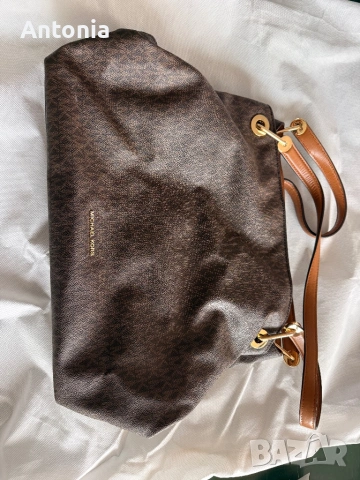 Michael Kors чанта , снимка 7 - Чанти - 47151328
