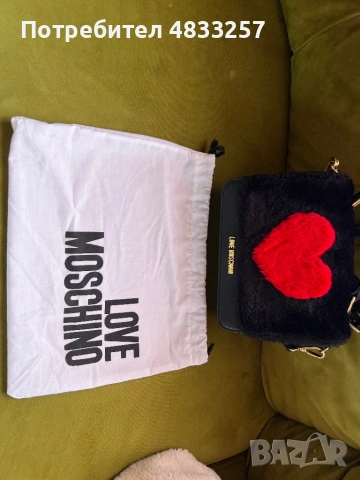 Оригинална чанта на Love Moschino  запазена,чантата върни заедно с торбичката ., снимка 2 - Чанти - 54615686
