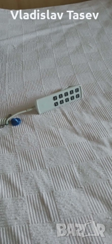 Почти ново медицинско легло с матрак и дистанционно управление