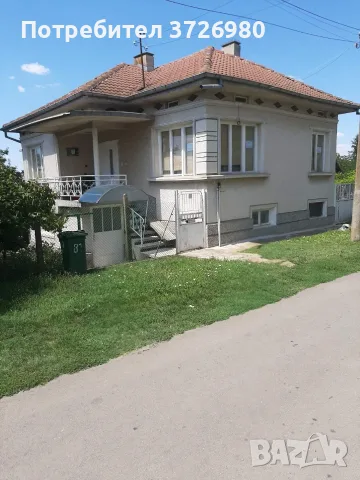 Двуетажна монолитна къща на плочи в с. Хотанца, общ. Русе