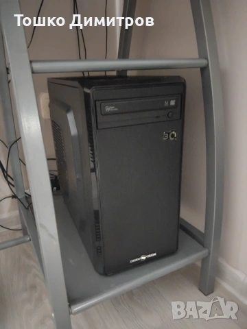 Продавам компютър с волан Windows 7 , снимка 2 - Геймърски - 54380545