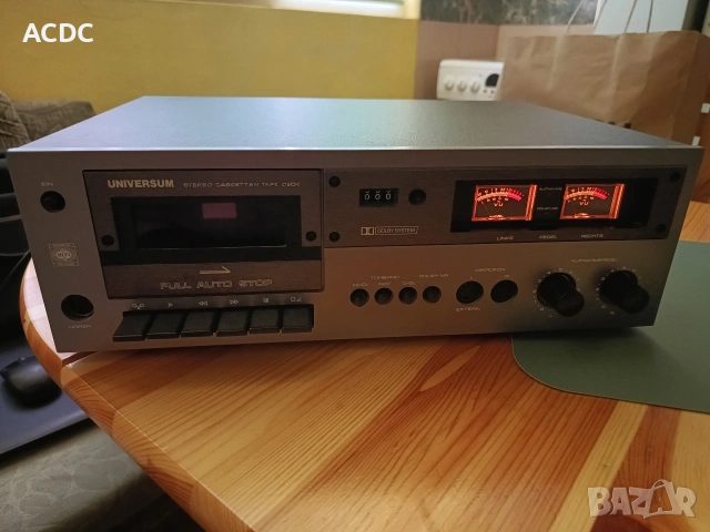 Касетен Дек Universum.