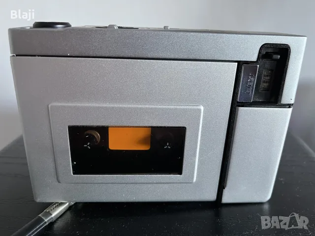Старо касетофонче Sony , снимка 2 - Радиокасетофони, транзистори - 55416492