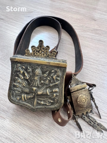 Фишеклък, паласка, барутница