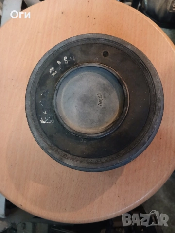 Демпферна шайба колянов вал за Голф 4 , Ауди А3 , Леон и Октавия 1.9 TDI 038105243, снимка 4 - Части - 54201502