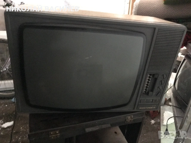 Продавам  телевизия  от  старите  марки .