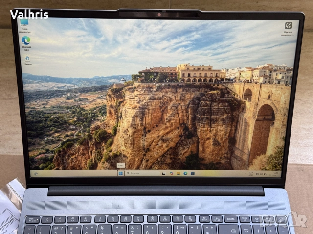 Lenovo IdeaPad Slim 3 / 15,3”инча / 13th Gen i5 / 16GB RAM / 1000GB SSD / ГАРАНЦИЯ ! ! !, снимка 2 - Лаптопи за дома - 55196669