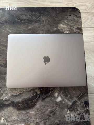 MacBook Pro 15" 2018 | i7-8750H | 16GB RAM | 256GB SSD | Radeon Pro 555X | Touch Bar, снимка 3 - Лаптопи за работа - 55557604