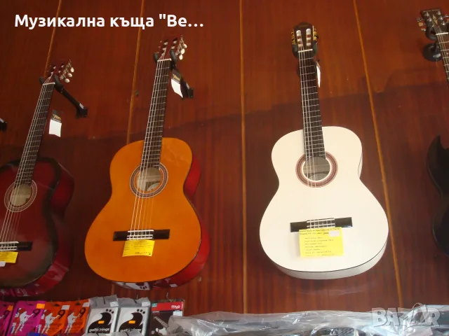 Класически китари Valencia, размер 4/4, снимка 3 - Китари - 27576931