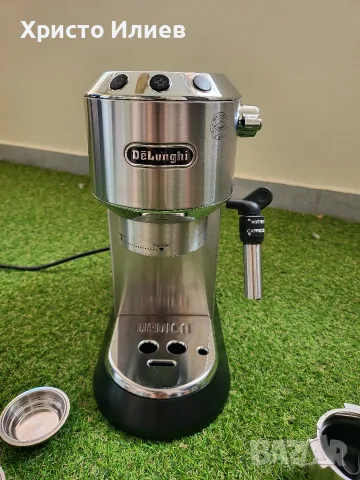 Кафемашина с ръкохватка DeLonghi Dedica EC685.W Делонги , снимка 15 - Кафемашини - 55569891