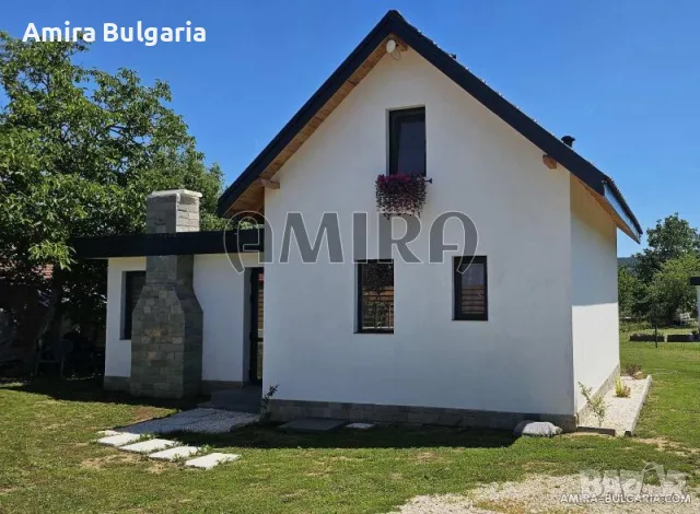 Къща до море и планина