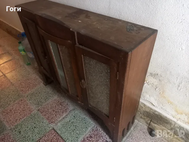 Старинен шкаф бюфет, снимка 2 - Шкафове - 55402034