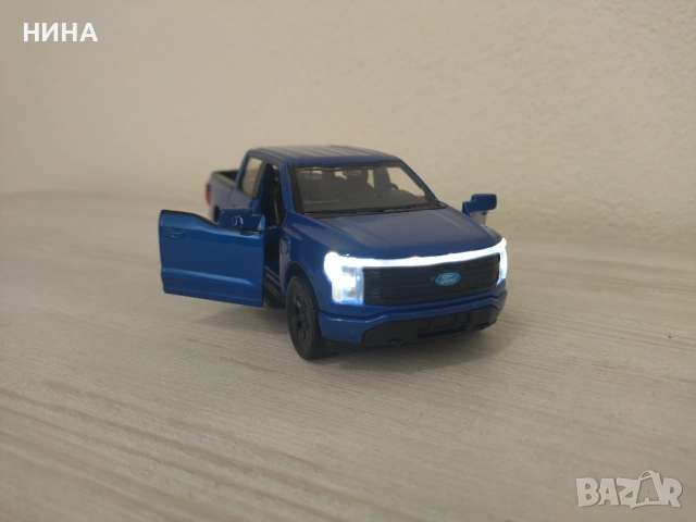 Метална количка Ford F 150 Platinum !!!