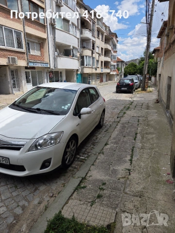 Продава се: Toyota 1.8 Hybrid (Бензин/Ток) — Изключително икономичен и надежден автомобил