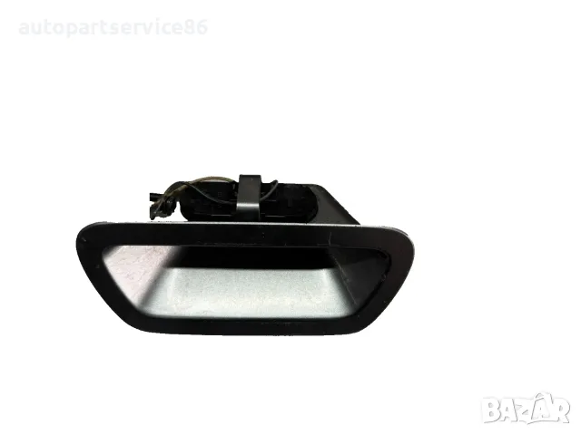 Бутон за отваряне на дръжката на задния капак черен за Chrysler 300C 3.0 CRD (2009) OEM 1340-5100