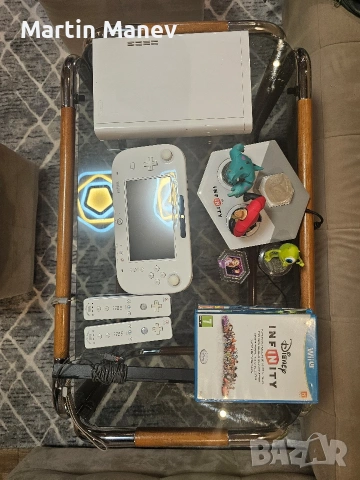 Nintendo Wii U 8GB + игри и фигурки