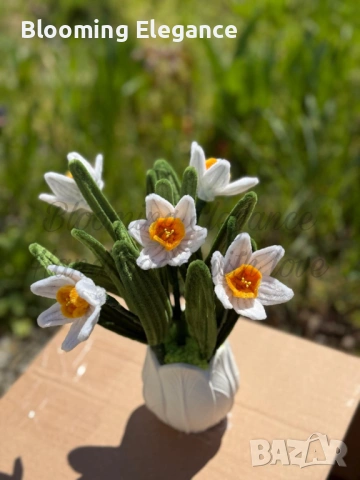 Вечни нарциси в гипсова кашпа от плюшена тел, снимка 3 - Декорация за дома - 54174354