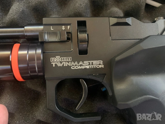Въздушен пистолет Röhm Twinmaster Competitor 4.5мм и помпа Hatsan, снимка 2 - Въздушно оръжие - 55011945