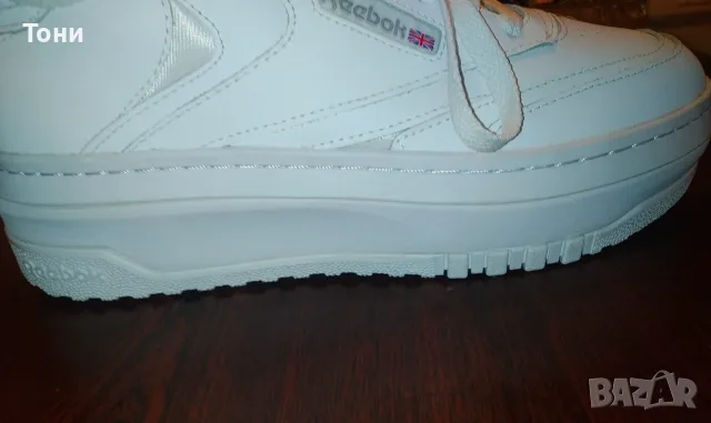REEBOK Оригинал Нови Дамски Маратонки Изцяло от Естествена Кожа с Етикет 40, снимка 5 - Маратонки - 55495368