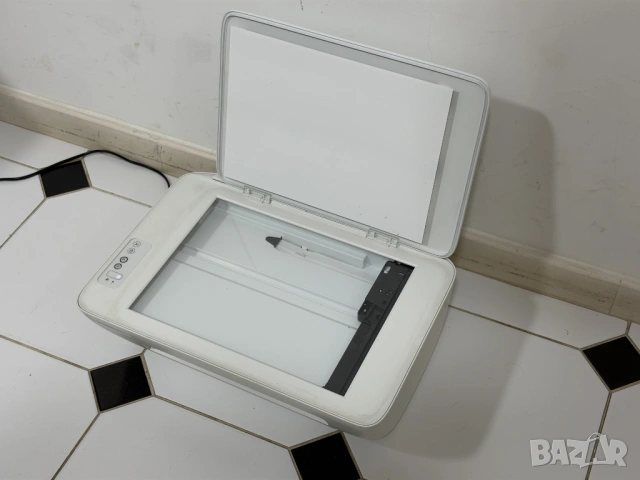 HP DeskJet 2320 мастиленоструен принтер/скенер, снимка 3 - Принтери, копири, скенери - 54610371