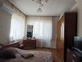 Продава - два етажа + гараж на Стар Център Смолян, снимка 2