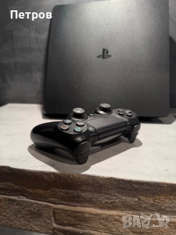 КАТО ЧИСТО НОВ Ps4 1TB + GTA 5 + Watch Dogs 2 + F1, снимка 5 - PlayStation конзоли - 54312893