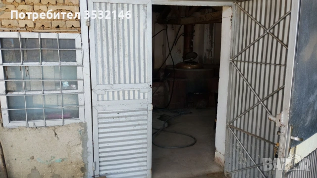 Продавам дворно място декар и половина,с две постройки общо 120квадрата.В поголямата постройка са ин, снимка 5 - Други - 55092937