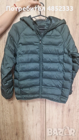 ULTRA-LIGHTWEIGHT WATER-REPELLENT HOODED JACKET