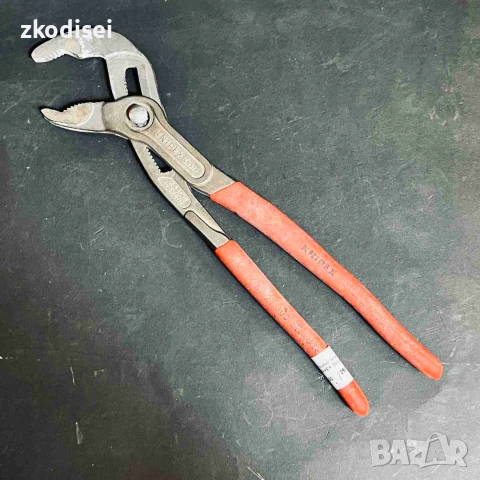 Тръбен ключ KNIPEX 300мм