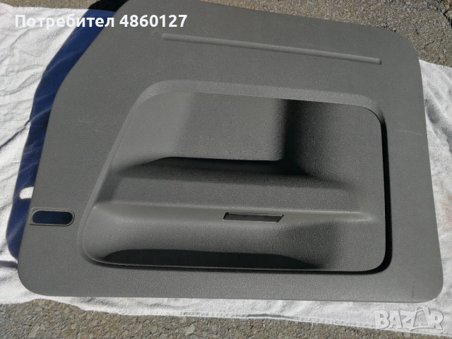 Кора задна плъзгаща врата vw caddy, снимка 2 - Аксесоари и консумативи - 54952628