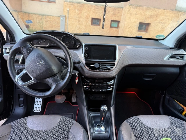 PEUGEOT 2008, 1.6 Hdi , снимка 5 - Автомобили и джипове - 53916339