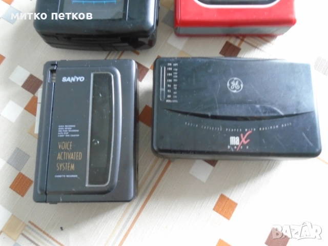 4 броя walkman, снимка 2 - Радиокасетофони, транзистори - 54625081