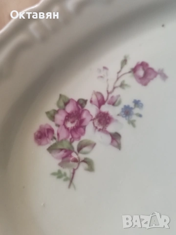 Порцеланов сервиз за хранене, снимка 3 - Сервизи - 54249443