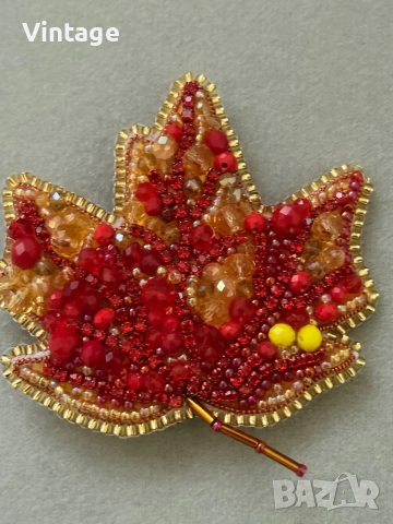 Handmade Разкошна брошка - Есенно листо 