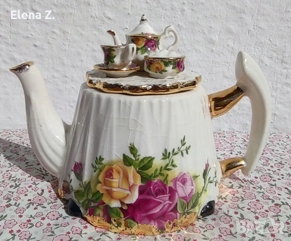 2 колекционерски чайника Royal Albert Old Country Roses на Cardew, снимка 12 - Други - 55176125